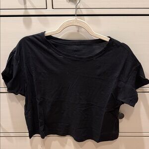 Lululemon Black Women's Crop Top